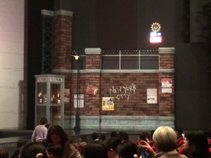 東京宝塚劇場の上手側。
